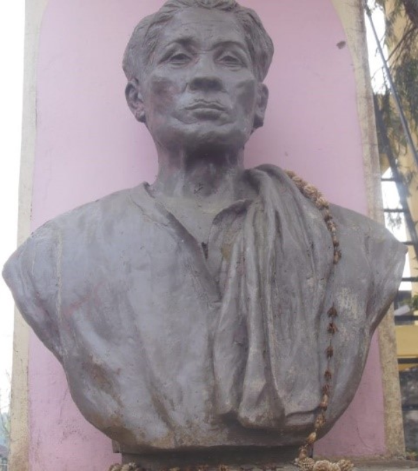 Statue